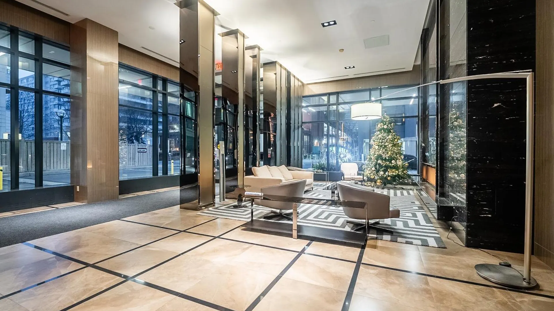 Modern Dunfield Ave Condos By Globalstay Toronto Apartmán