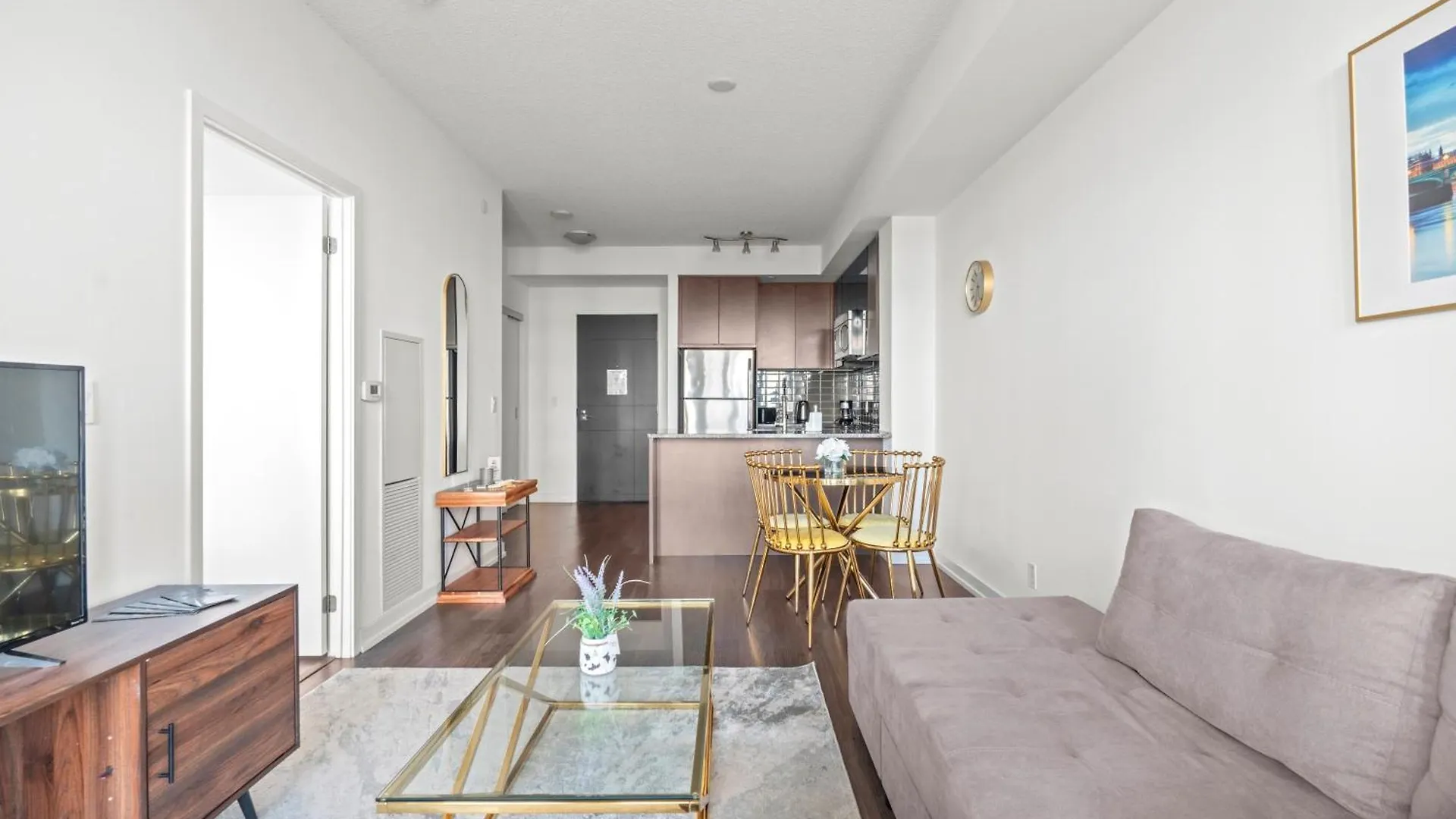Modern Dunfield Ave Condos By Globalstay Toronto Apartmán