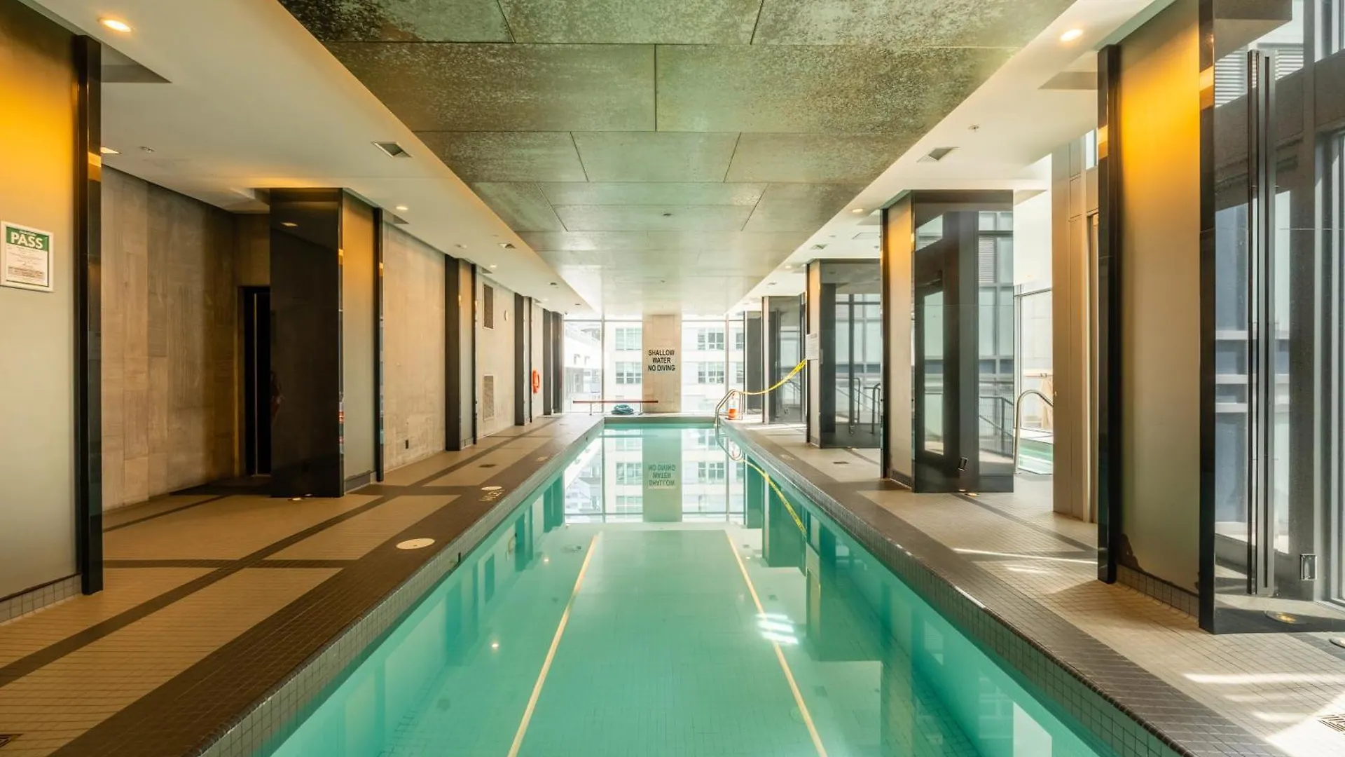 Modern Dunfield Ave Condos By Globalstay Toronto Appartamento