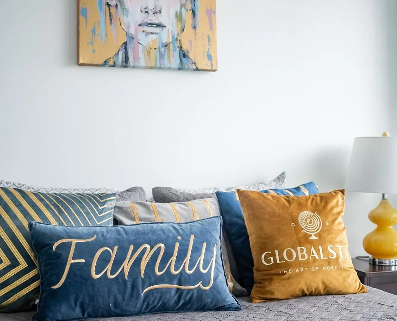 Modern Dunfield Ave Condos By Globalstay Toronto Appartamento